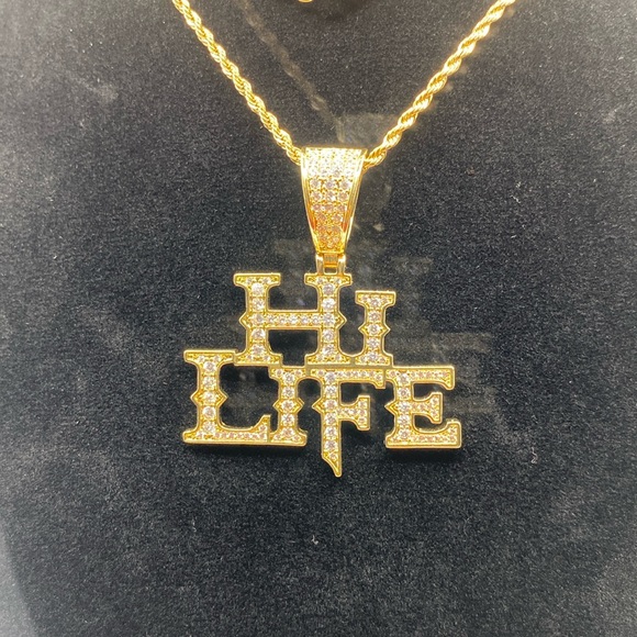 Hi Life | 14k Gold | High End CZ Pendant w 22’ Gold Rope Chain - Picture 1 of 6